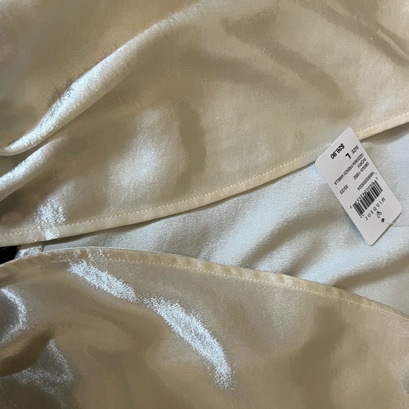 Windsor crop low cut blouse - Picture 2 of 2